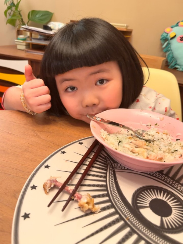 星二代Lucy媽媽被斥「帶頭霸凌」女兒 千字文首度反擊指控：說我不配當媽媽