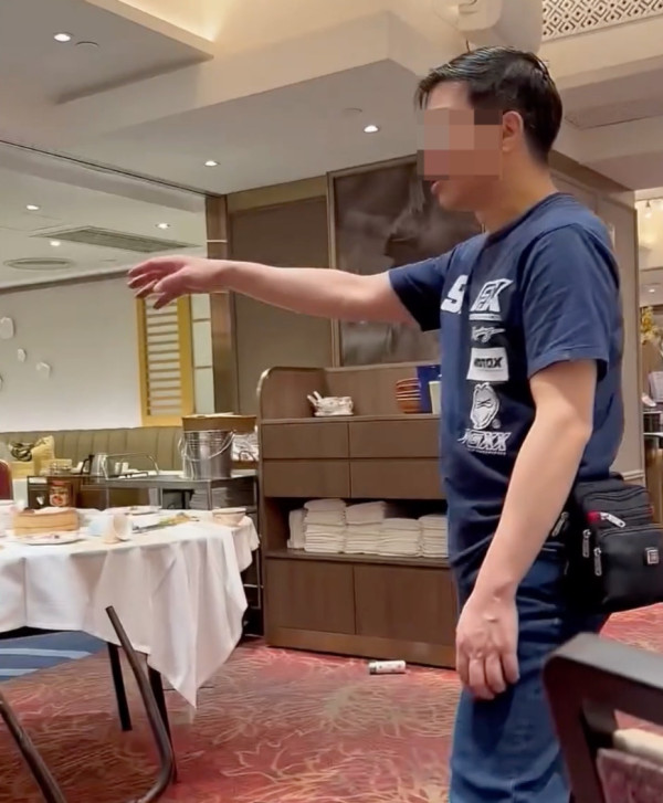 長者飲茶變MMA！兩男爆衝突阿婆霸氣護夫：打我老公？網民狂估1爆笑起因