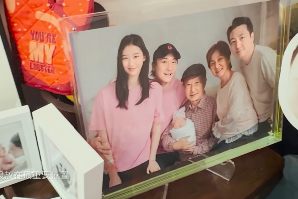 方力申新歌《生活無小事》MV老婆葉萱出鏡！一家三口溫馨畫面甜蜜曝光