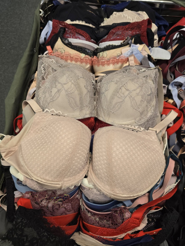 尖沙咀海港城名牌開倉低至1折！男女裝/休閒鞋/內衣/泳裝低至$49 Moiselle／MOUSSY／STACCATO／Marc Jacobs 
