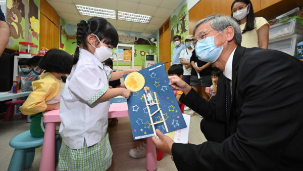 香港鼓勵生育政策（圖片來源︰政府新聞處）