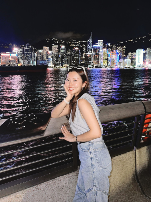 30歲陳昭煊超酸豪晒比堅尼照夾5吋深溝！邪惡俯身太惹火獲讚「禾稈冚珍珠」