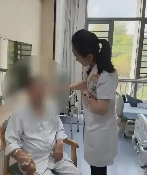 深圳七旬翁食雪櫃「存貨」致化膿性腦膜炎險死 醫生提醒一習慣超危險！ 