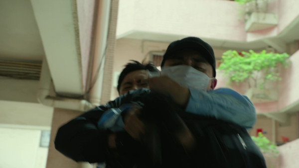 重案解密丨洪永城魔警演技目露凶光狠樣大爆發 再演奸角令人毛骨悚然獲讚有突破