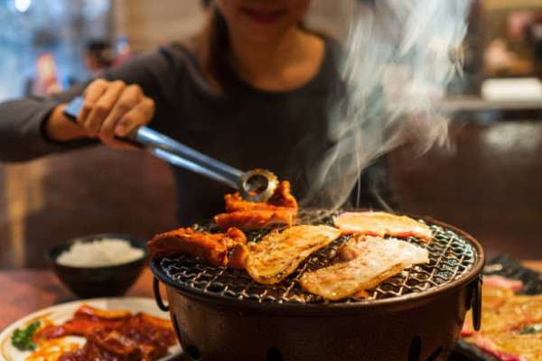 以為食燒肉好正？醫生警告燒肉店如高濃度毒氣室／毒過吸煙區極傷腎