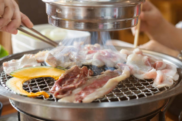 以為食燒肉好正？醫生警告燒肉店如高濃度毒氣室／毒過吸煙區極傷腎
