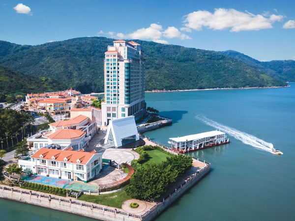 唔出國都極療癒！香港8大睇海秘境名單獲力推 離島歎異國慢活風情