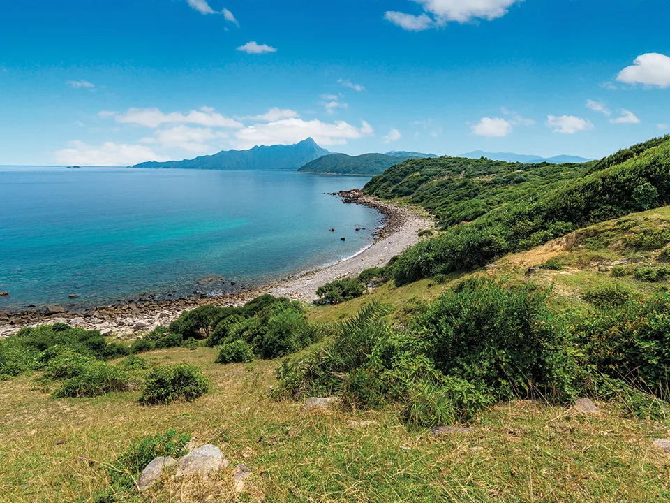 唔出國都極療癒！香港8大睇海秘境名單獲力推 離島歎異國慢活風情