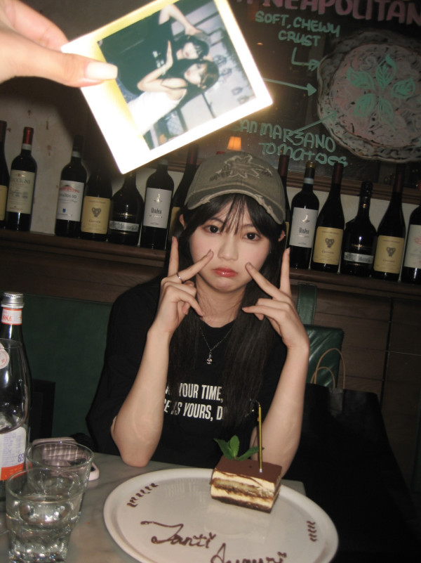 区明妙IG狂晒最满意泳衣写真照!性感超少布“仅系两根带”若隐若现