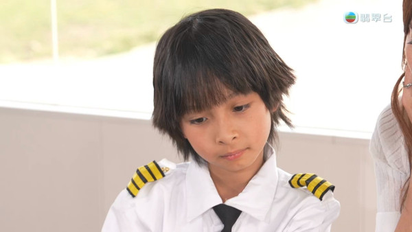 AI時代未來實習生｜賴慰玲8歲仔仔「也也」體驗飛機師實習 殺入2億模擬飛行器受訓