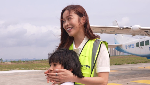 賴慰玲淚崩見AI模擬囝囝20年後成材模樣 感性寄語：做你自己鍾意嘅嘢就夠