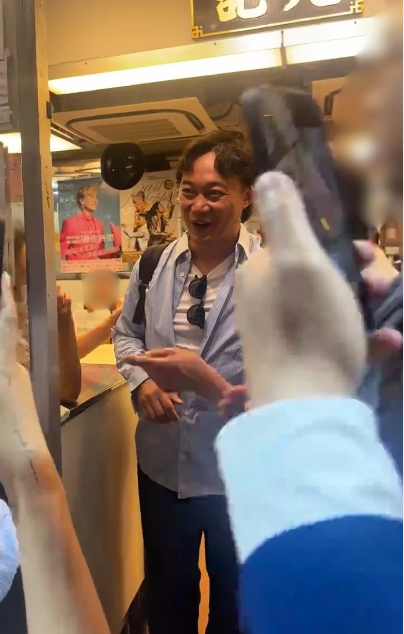 陳奕迅低調現身平民食店！回應粉絲想攞簽名一舉動極窩心！網民：抵佢紅咁耐