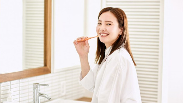 慳家女日刷3次牙嘆開支大（圖片來源︰Canva）
