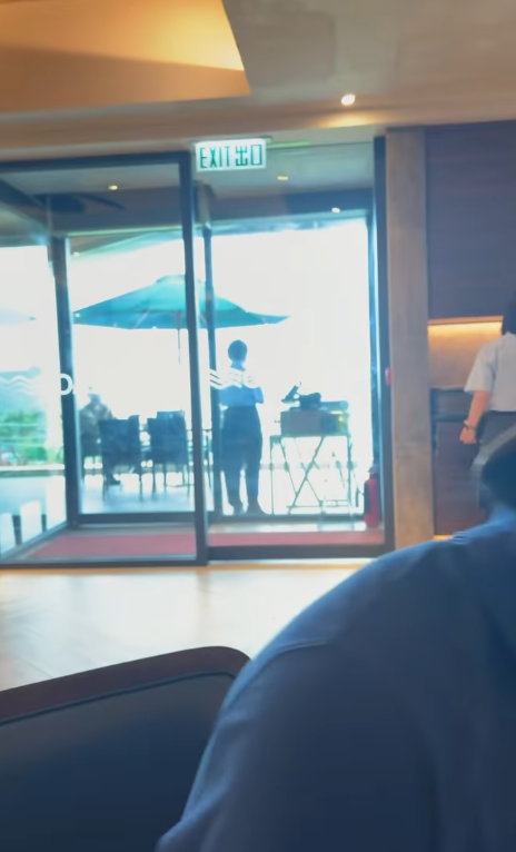 吳業坤做一舉動被老婆公然掌摑片段曝光 老公地位竟然不及呢一位第三者？