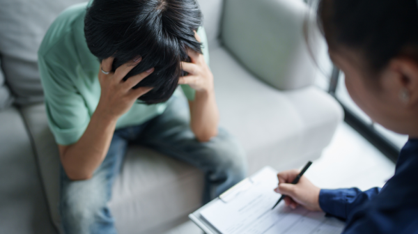 食乜都係甜味？20 歲男味覺異常1個月 突發癲癇送醫揭腦藏腫瘤 醫生：3大訊號要注意
