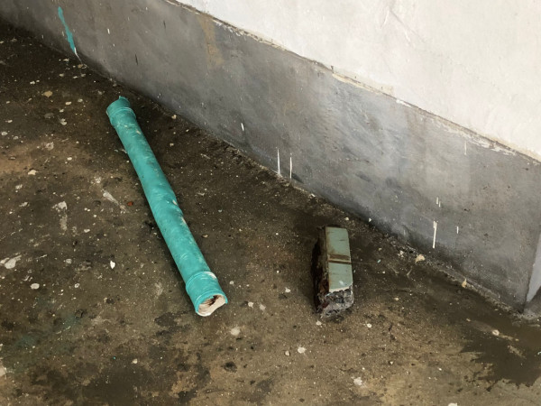 康城屋苑變廢墟！16年豪宅石屎飛脫被嘲似加沙 揭1致命原因愈住愈殘