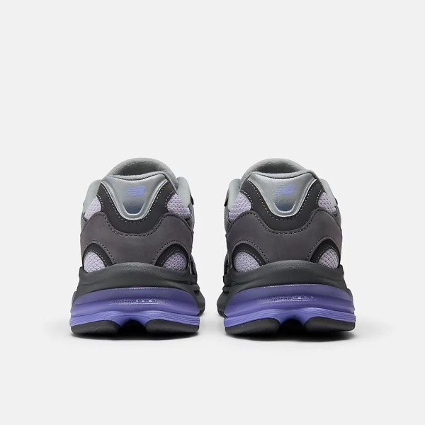 圖片來源:shop.newbalance.jp 日本New Balance必買鞋款攻略!IU同款9060爆紅、0起入手「纖腿神鞋」