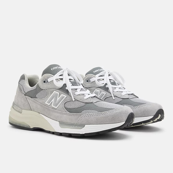 圖片來源:shop.newbalance.jp 日本New Balance必買鞋款攻略!IU同款9060爆紅、0起入手「纖腿神鞋」