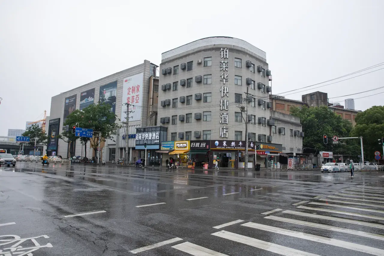 內地酒店女住客全裸被開門！ 消毒員違規誤闖房間 涉事公司願賠30倍房費 