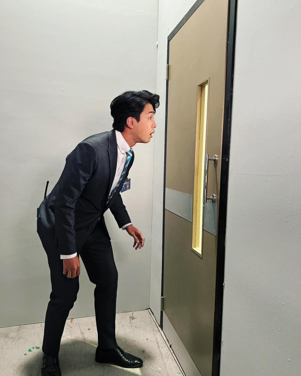《愛回家》逃亡潮爆發！再有男藝人突然宣佈離巢TVB！人氣CP感情線正式玩完