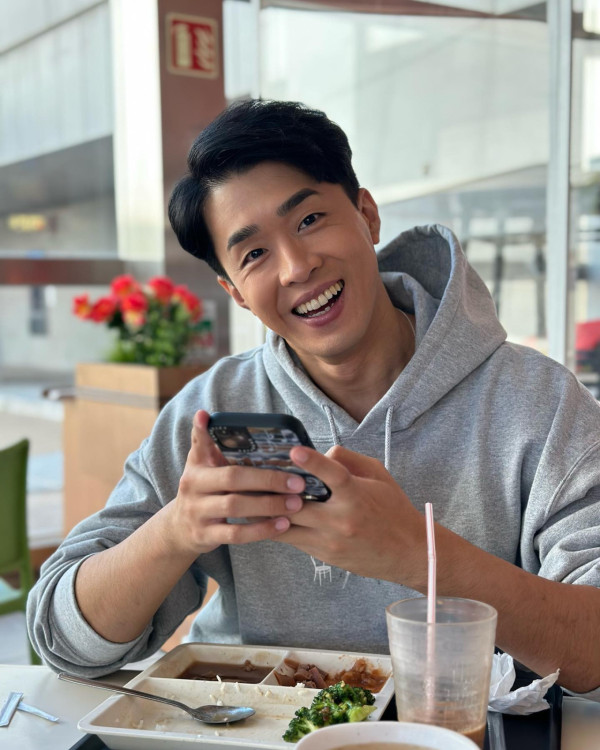 《愛回家》36歲男藝人停播前即宣布轉行做白領！卸下藝人身份回歸素人平淡生活