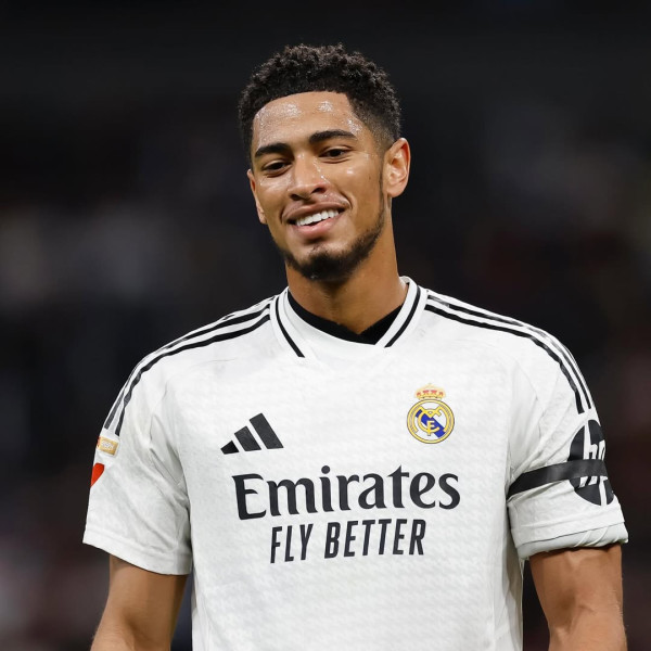世界杯2026｜精选8位小鲜肉球星逐个看！日本中村敬斗、贝林厄姆、18岁天才亚马尔成热搜