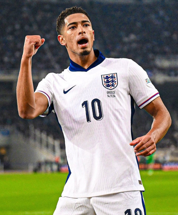 世界杯2026｜精选8位小鲜肉球星逐个看！日本中村敬斗、贝林厄姆、18岁天才亚马尔成热搜