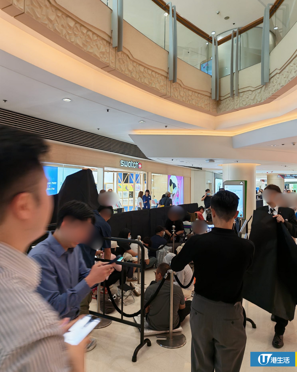 尖沙咀現排隊黨！長者提早3日紙皮通宵霸位搶Swatch×AP懷錶 附定價/門市