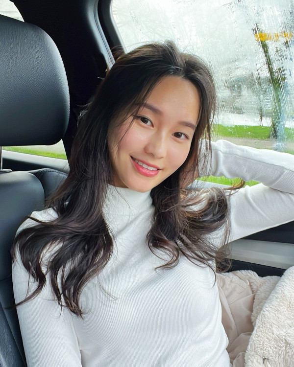 珠寶大亨謝瑞麟27歲孫女驚爆已是三孩之母！嫁韓國男自揭19歲意外懷孕休學生BB