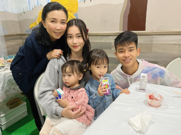 珠寶大亨謝瑞麟27歲孫女驚爆已是三孩之母！嫁韓國男自揭19歲意外懷孕休學生BB