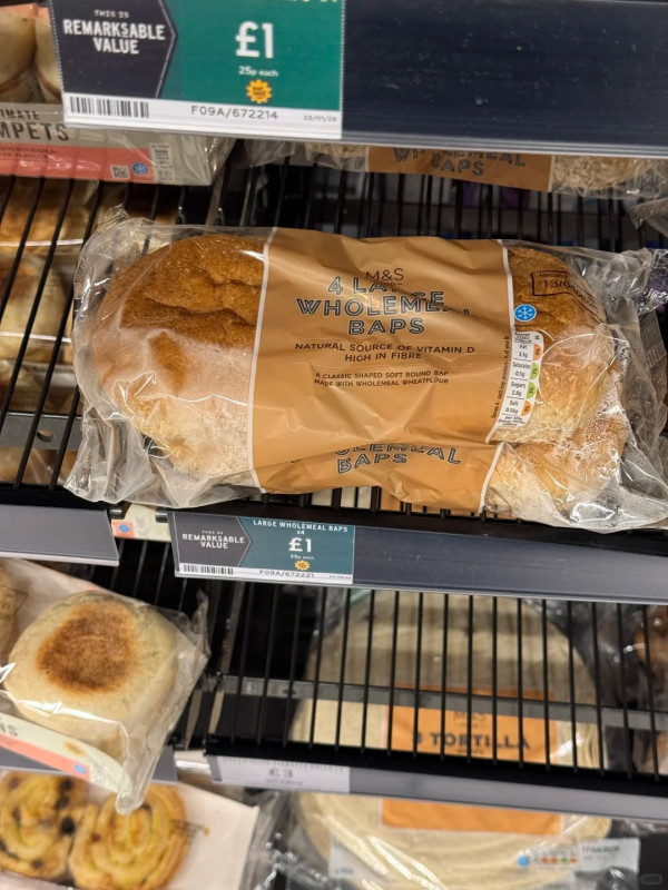 香港馬莎特別貴？網民對比倫敦M&S價格：同款食品貴3倍 附9大必買零食