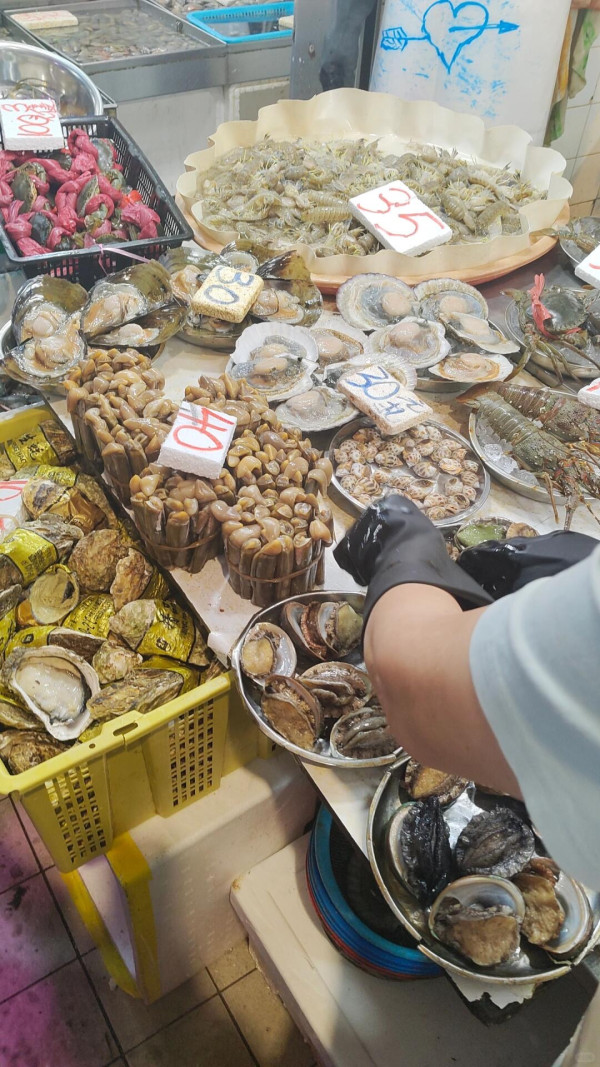 香港买菜平过内地！全港最便宜街市爆红 买海鲜低至10元 揭黄金砍价时段