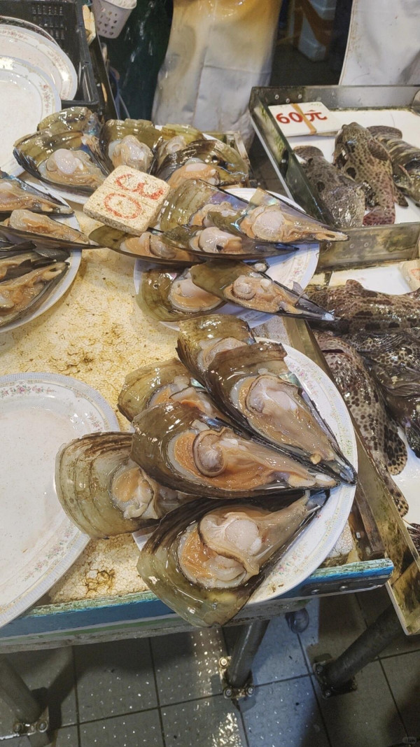 香港买菜平过内地！全港最便宜街市爆红 买海鲜低至10元 揭黄金砍价时段