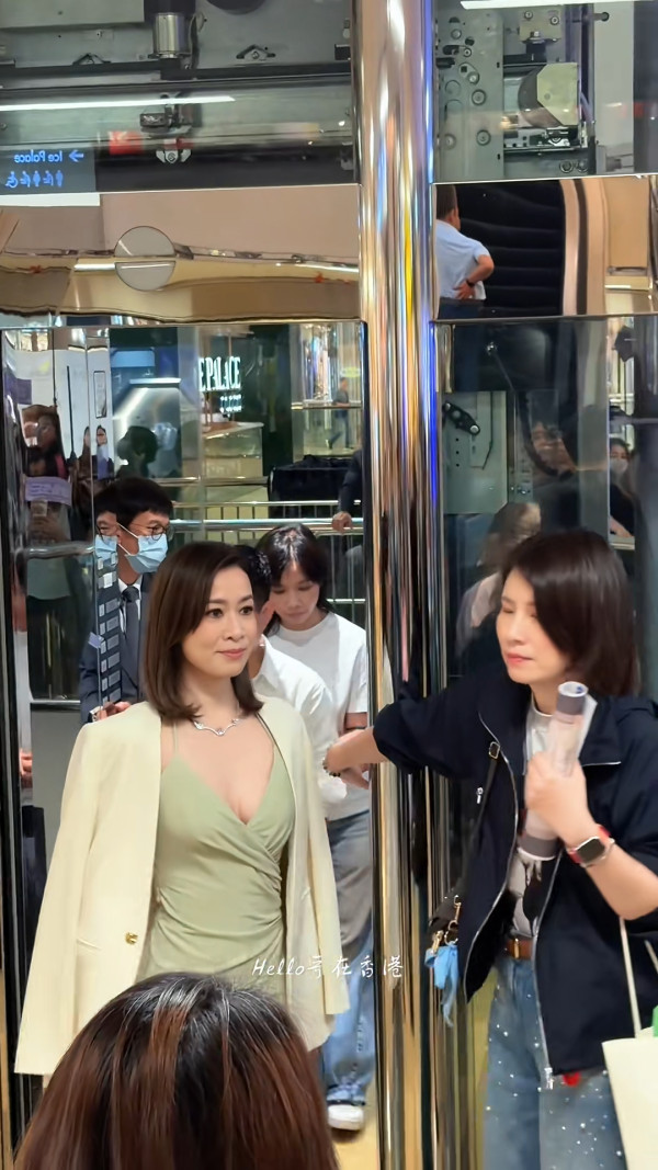 佘詩曼緊身裙生圖真人原來瘦到咁？ 50歲真實身形曝光「腰精」震驚網民