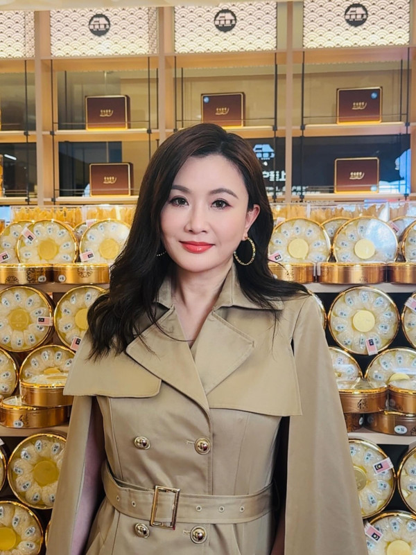 张文慈宣布加盟蔡淇俊带货团队！直播天后仍未离巢TVB！北上再创业手持几层楼