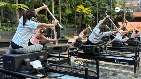 Wellness Travel｜去旅行都要Keep Fit！亞洲10大特色Pilates、瑜伽體驗推介 曼谷/峇里萌寵瑜伽、新加坡瀑布打卡 