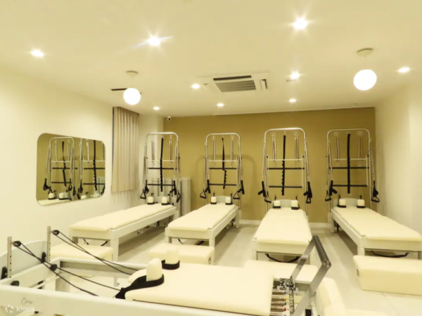 Wellness Travel｜去旅行都要Keep Fit！亞洲10大特色Pilates、瑜伽體驗推介 曼谷/峇里萌寵瑜伽、新加坡瀑布打卡 