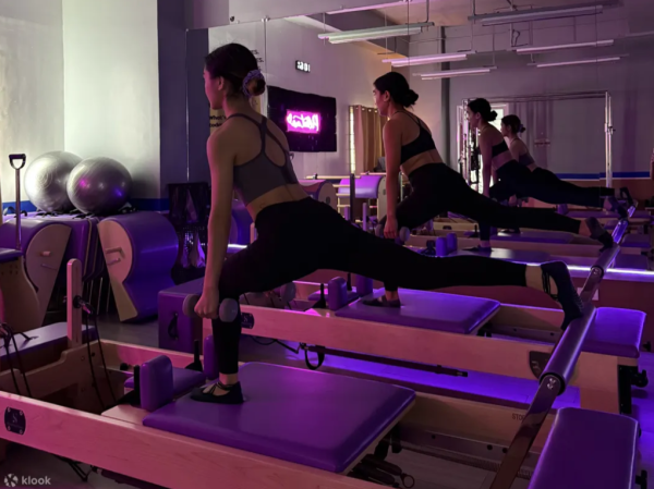 Wellness Travel｜去旅行都要Keep Fit！亞洲10大特色Pilates、瑜伽體驗推介 曼谷/峇里萌寵瑜伽、新加坡瀑布打卡 