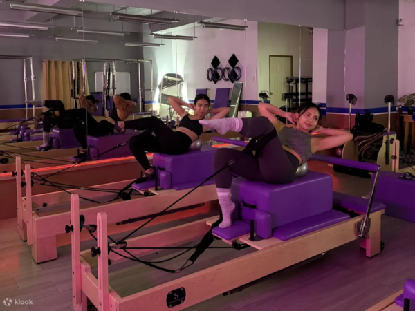 Wellness Travel｜去旅行都要Keep Fit！亞洲10大特色Pilates、瑜伽體驗推介 曼谷/峇里萌寵瑜伽、新加坡瀑布打卡 