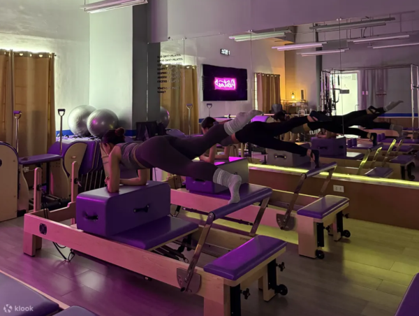 Wellness Travel｜去旅行都要Keep Fit！亞洲10大特色Pilates、瑜伽體驗推介 曼谷/峇里萌寵瑜伽、新加坡瀑布打卡 