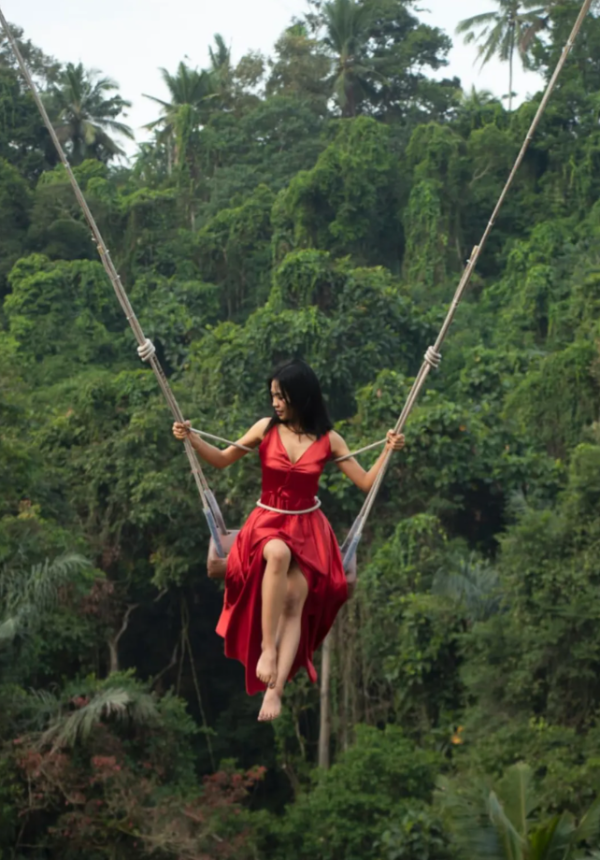 Wellness Travel｜去旅行都要Keep Fit！亞洲10大特色Pilates、瑜伽體驗推介 曼谷/峇里萌寵瑜伽、新加坡瀑布打卡 