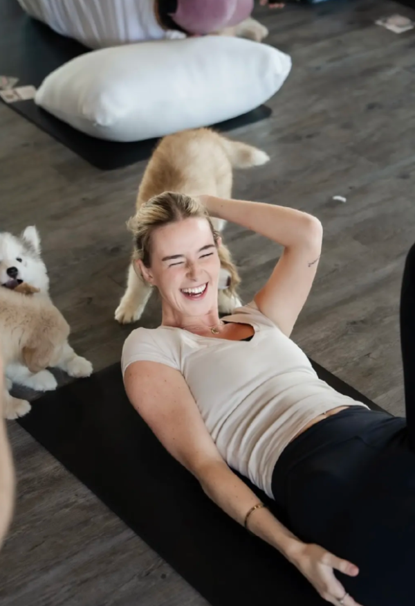 Wellness Travel｜去旅行都要Keep Fit！亞洲10大特色Pilates、瑜伽體驗推介 曼谷/峇里萌寵瑜伽、新加坡瀑布打卡 