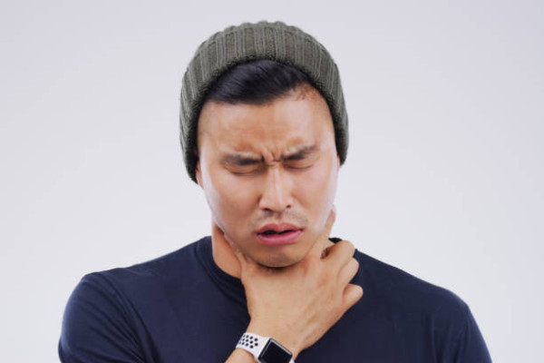 以為傷風咳？男乾咳1個月驚揭患肝癌！11cm巨瘤壓橫膈膜／醫生警告2大隱形病徵