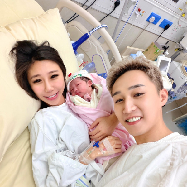 TVB「億萬女婿」容天佑報喜！太太順產誕7磅幾巨嬰B女：阿女等埋我收工先作動
