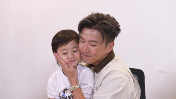 AI時代未來實習生｜陳山聰哽咽睇6歲囝囝AI成長片段勁感觸 22歲Jaco撞樣金秀賢勁靚仔