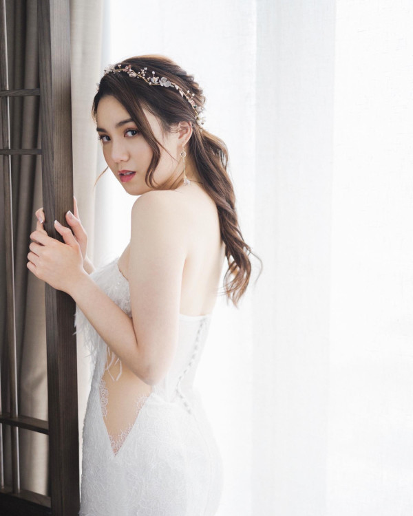20年「友誼小姐」鄺美璇宣佈懷孕！離巢轉戰金融覓真愛 甜曬海灘唯美孕照