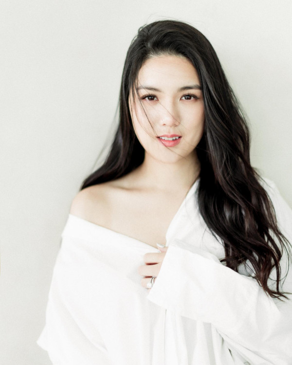 20年「友誼小姐」鄺美璇宣佈懷孕！離巢轉戰金融覓真愛 甜曬海灘唯美孕照