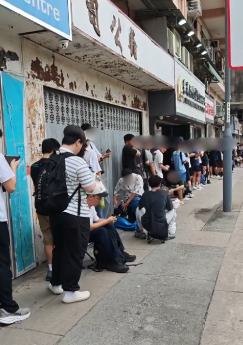 全港多區驚現百人排隊黨！打蛇餅似搶物資 揭瘋搶1款神級玩具早過返工