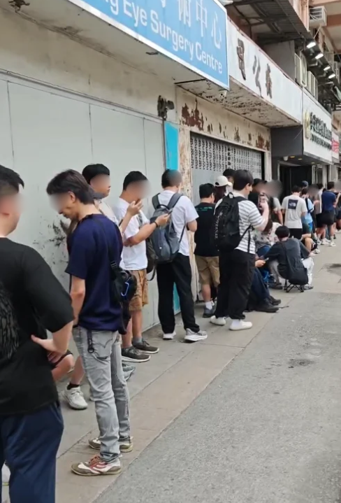 全港多區驚現百人排隊黨！打蛇餅似搶物資 揭瘋搶1款神級玩具早過返工