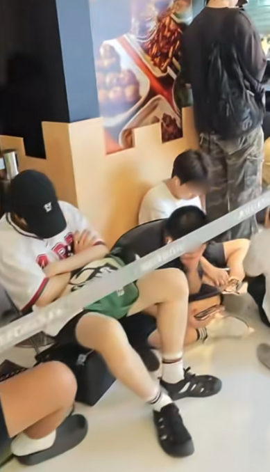 全港多區驚現百人排隊黨！打蛇餅似搶物資 揭瘋搶1款神級玩具早過返工